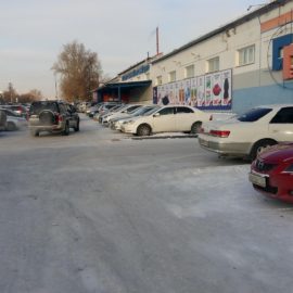 Торговый центр по ул.Автогенная
